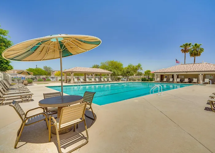 Private Pool & Fire Pit: Tucson Near Hiking! Holiday home *