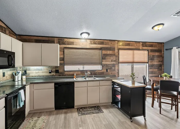Holiday home Private Pool & Fire Pit: Tucson Near Hiking! *