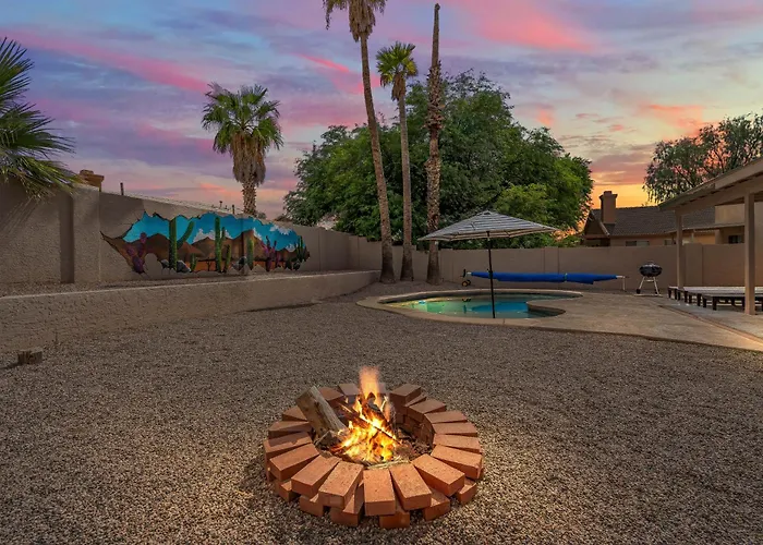 Private Pool & Fire Pit: Tucson Near Hiking! Holiday home *