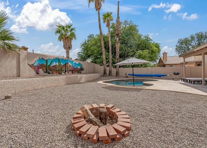 Holiday home Private Pool & Fire Pit: Tucson Near Hiking! *